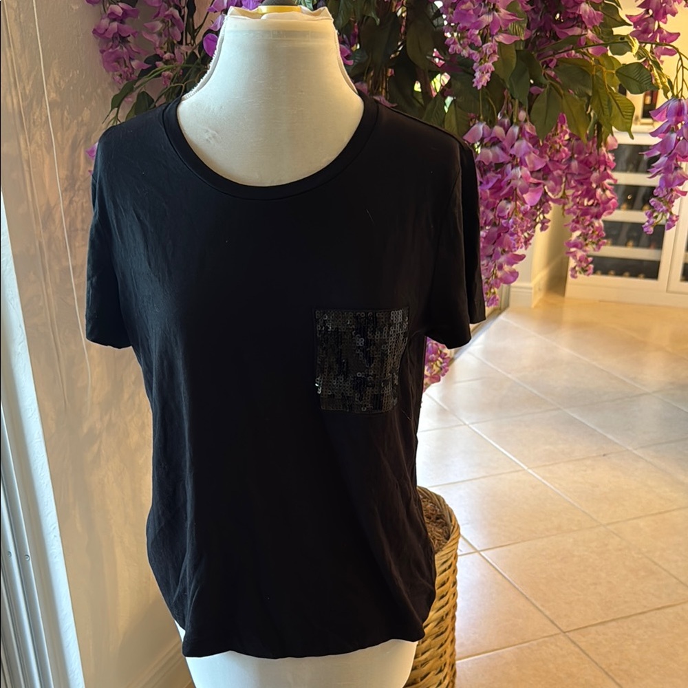 Super cute DKNY Black top with Sequin Pocket